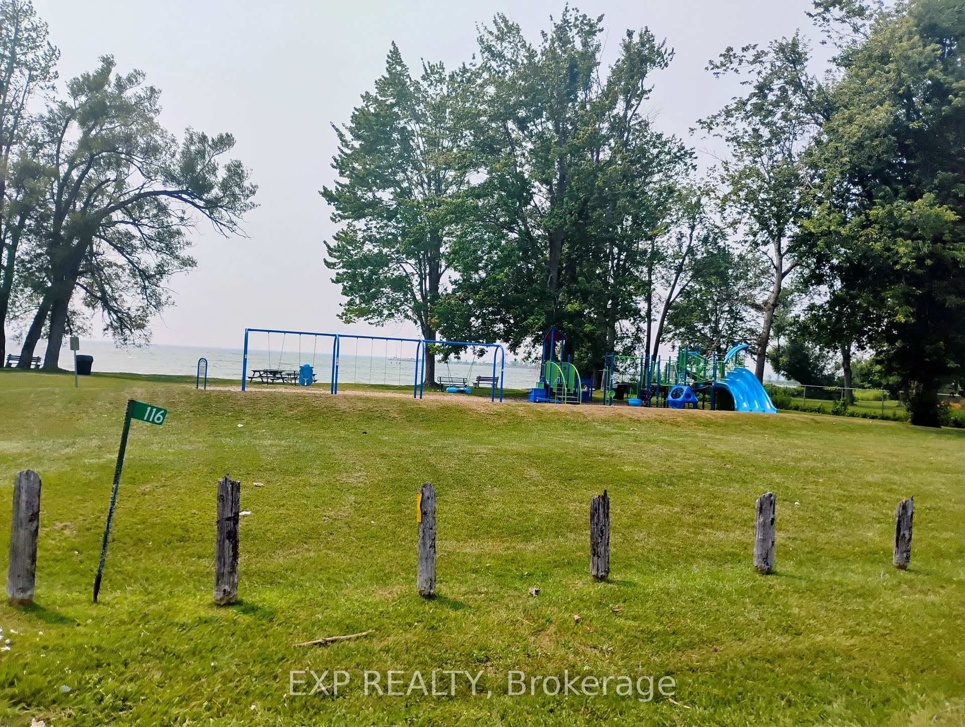 Public park nearby