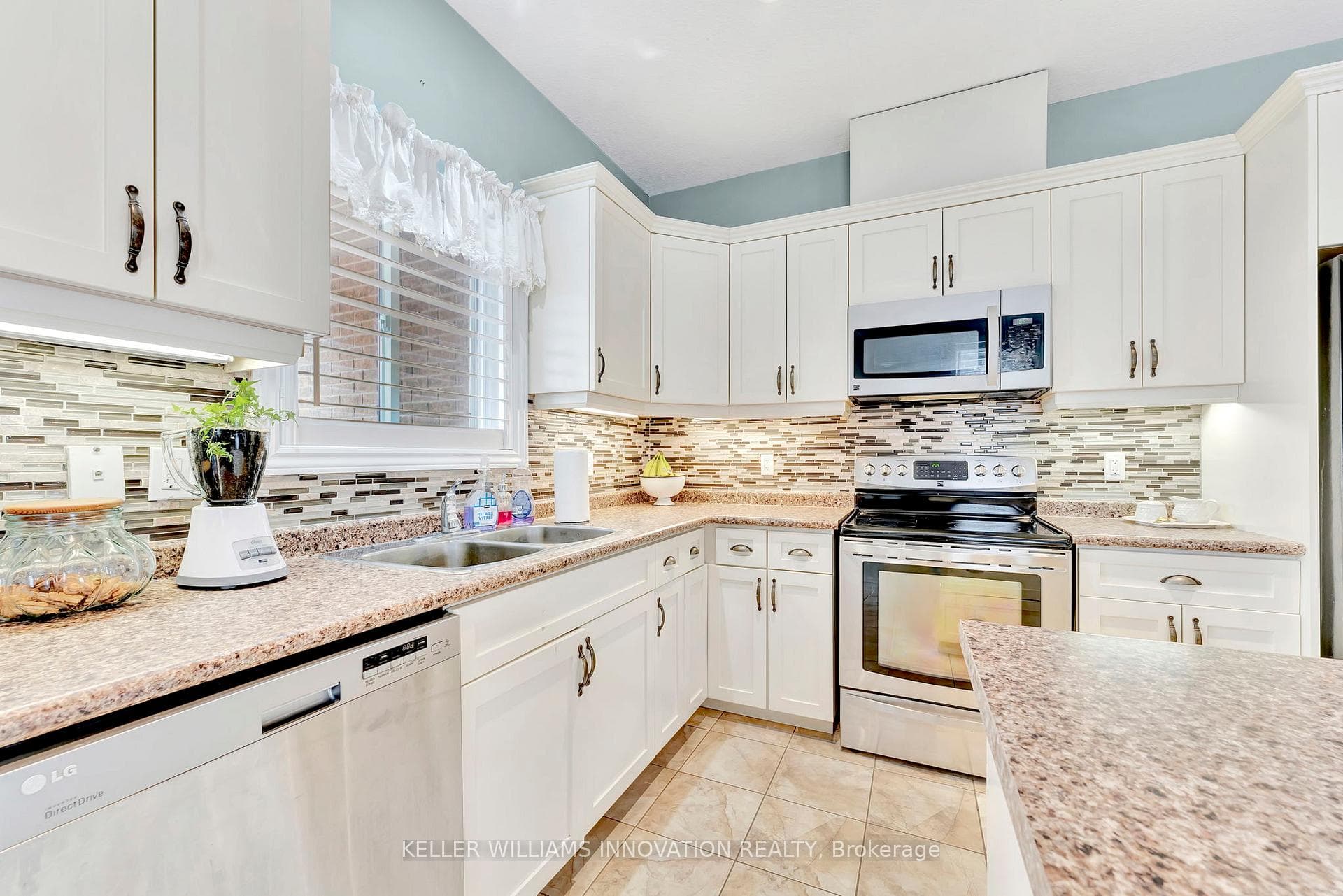 940 Reserve Avenue photo 10