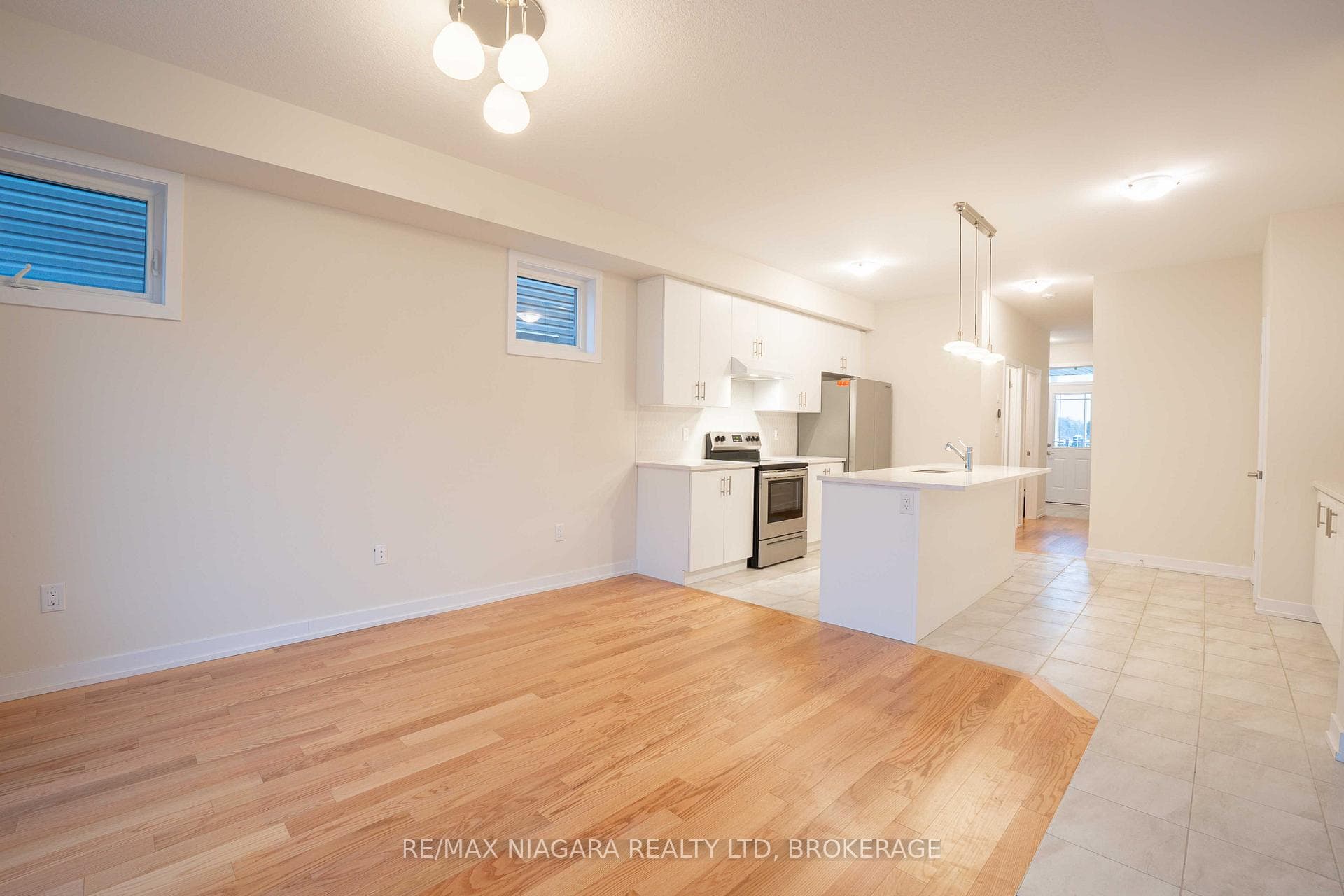 42 Sunflower Crescent photo 13