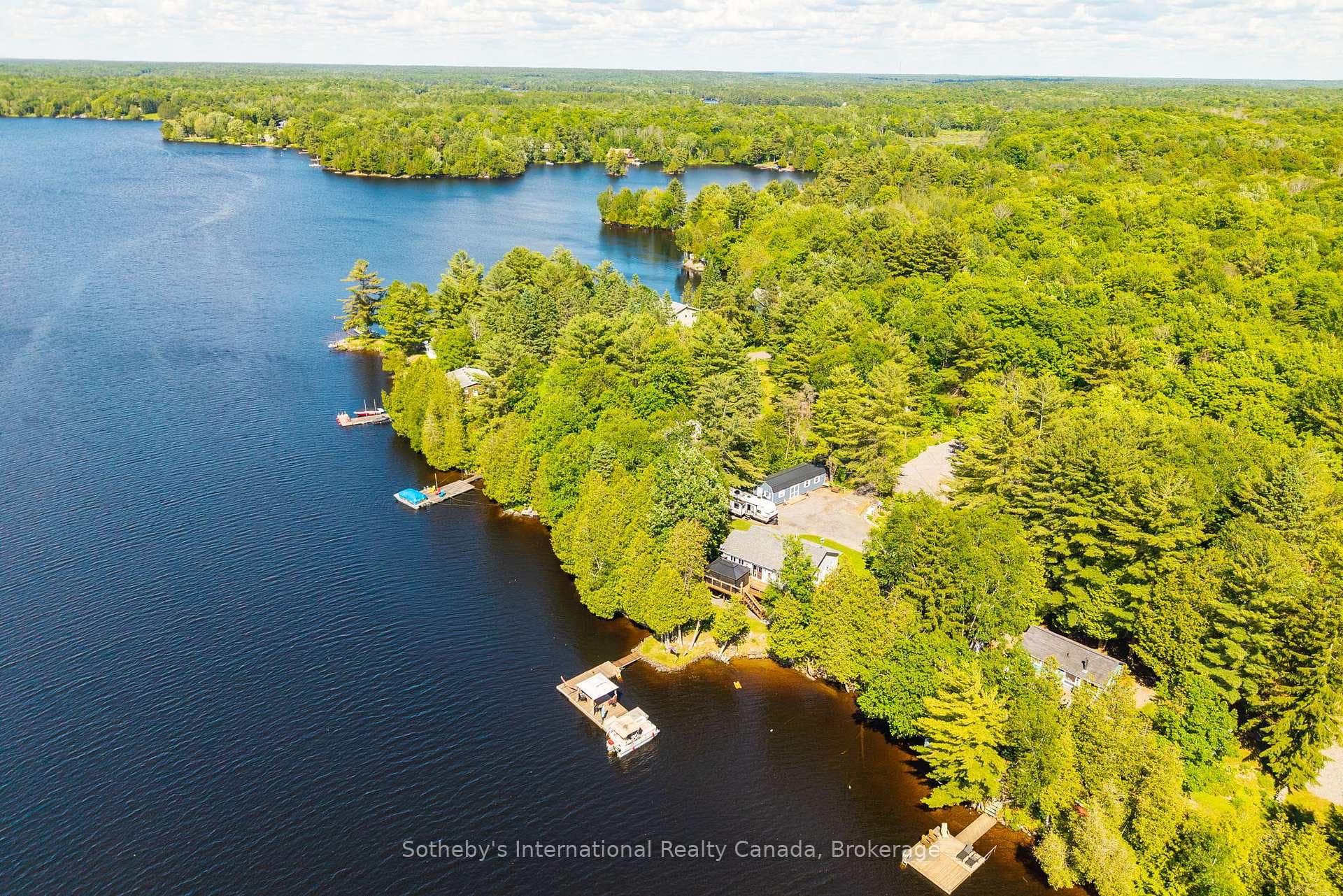 8 Lakeview Crescent photo 2