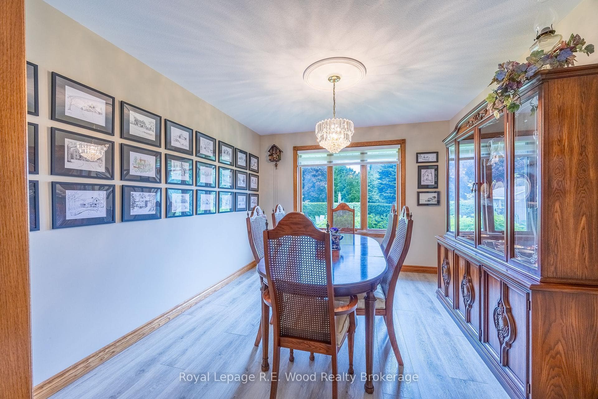85 Parkwood Drive photo 9