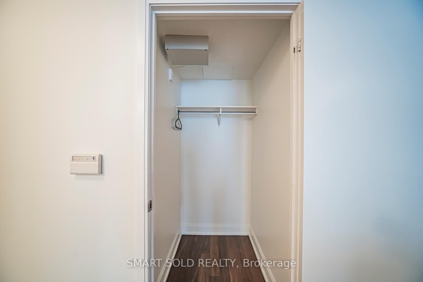 2191 Yonge Street Unit 901 photo 25