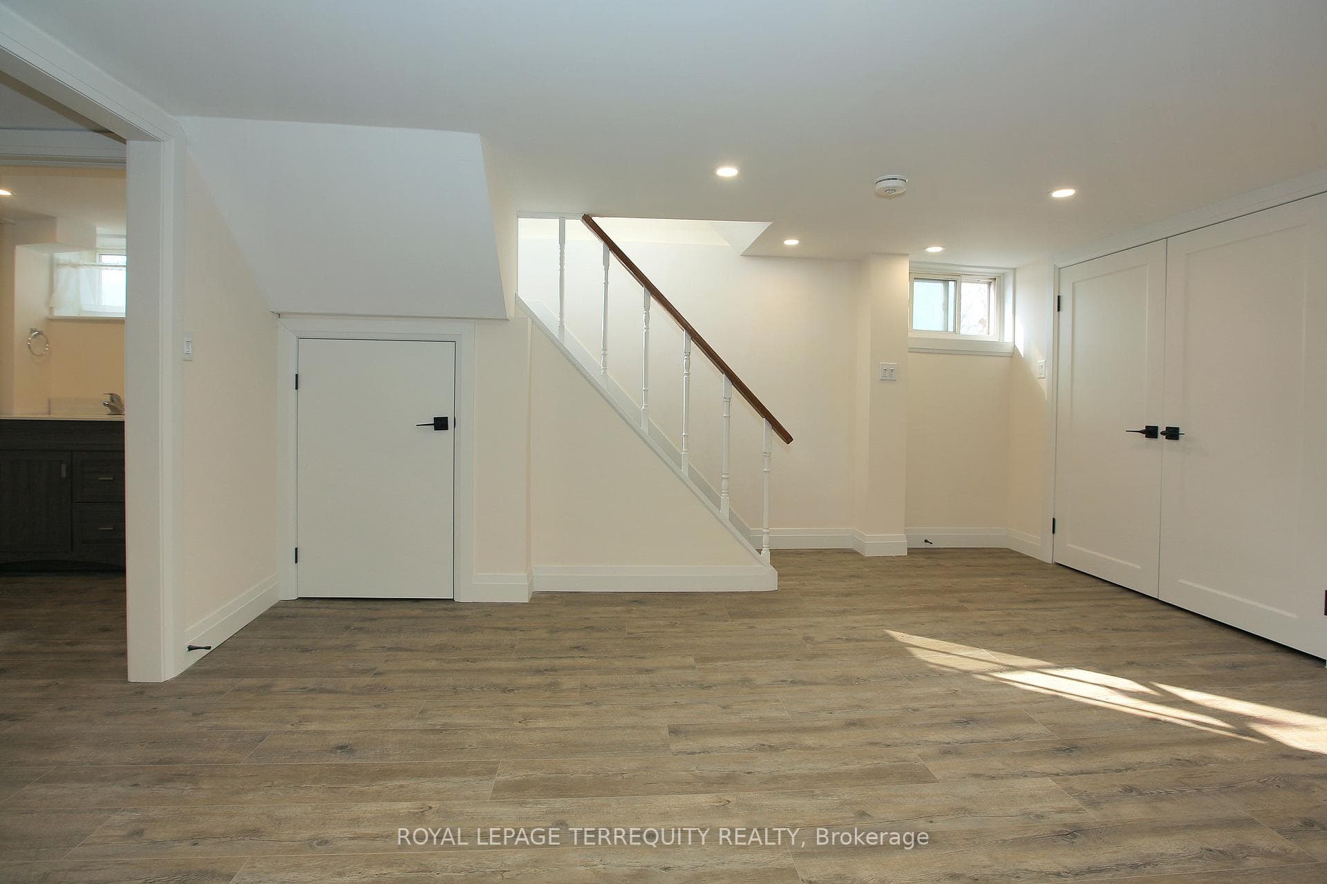 87 Emperor Street Unit Basement photo 10