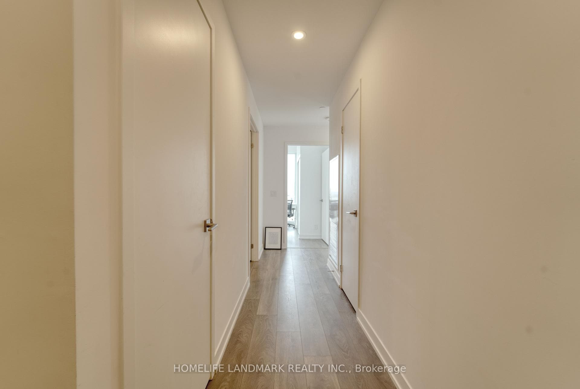 15 HOLMES Avenue Unit 2808 photo 4