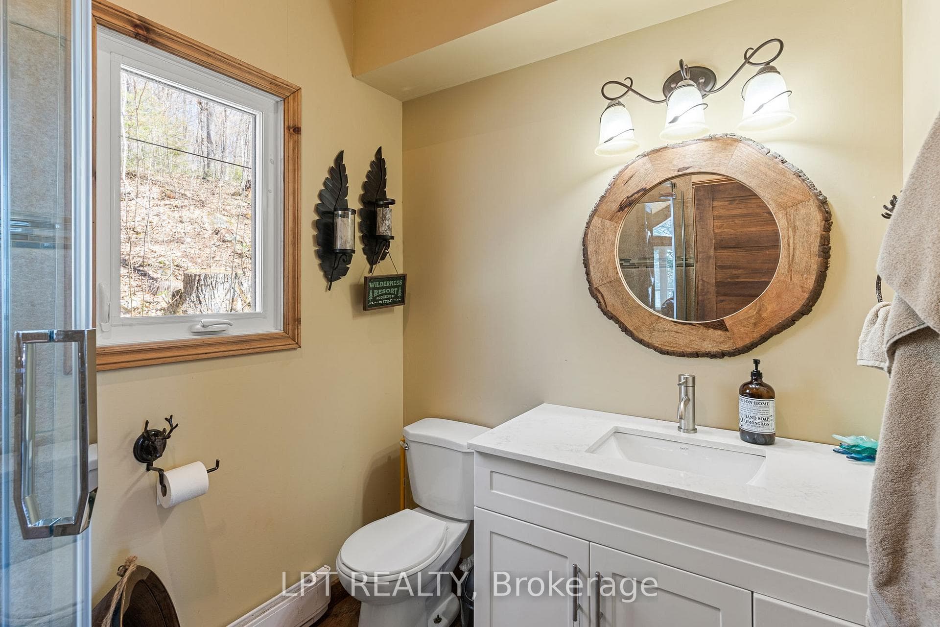 1369 Hipkiss Drive photo 25