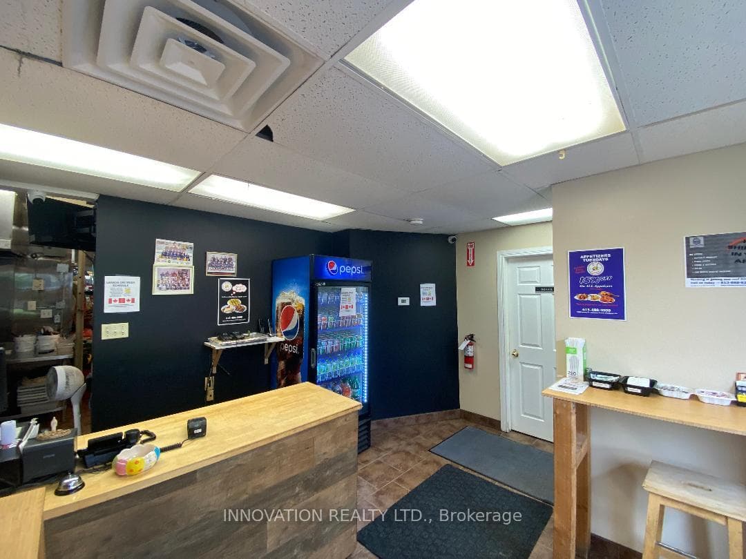 1592 Landry Street photo 8