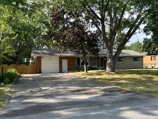 654 Mystic Crescent photo 1