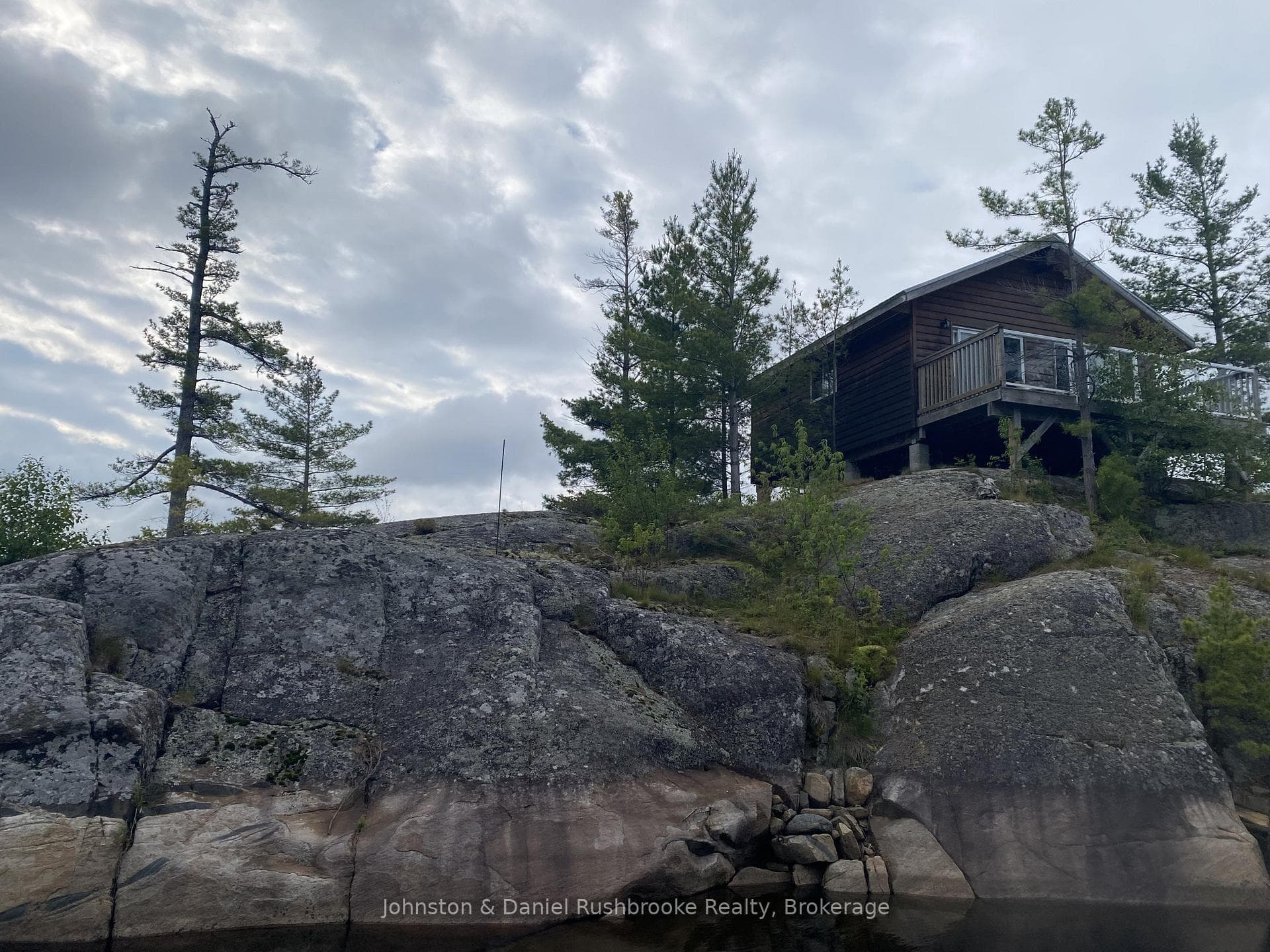 1 B244 (Conger) Island photo 34