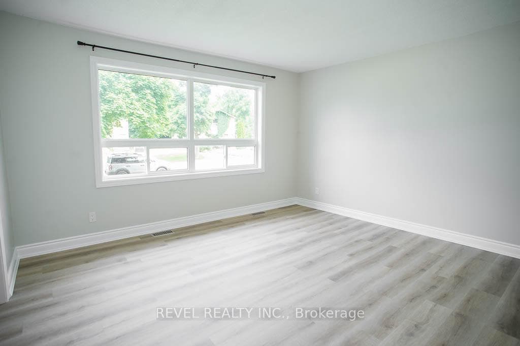 72 Oakwood Avenue photo 4
