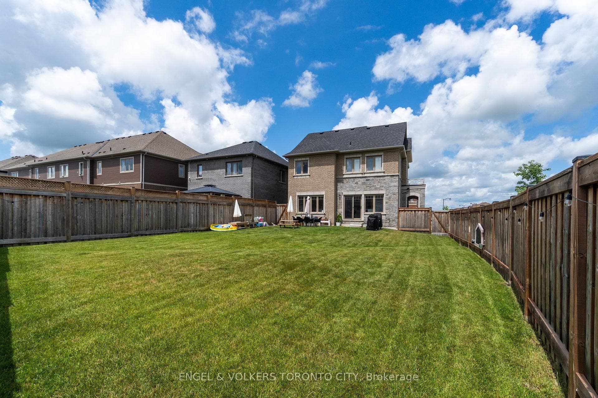 3 Arnold Crescent photo 44