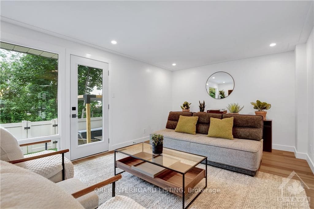 909E ELMSMERE Drive Unit E photo 6