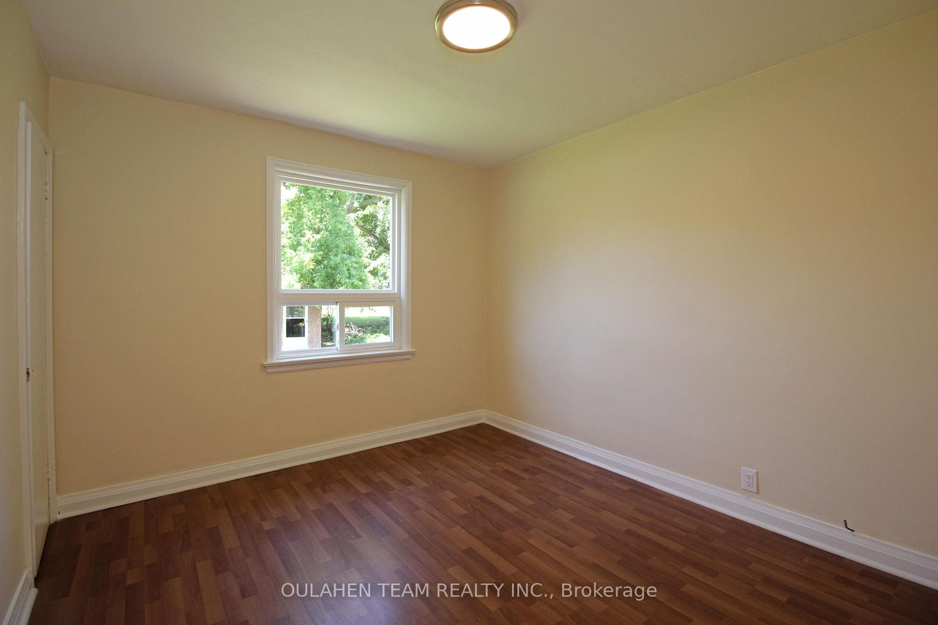 42 Finch Avenue photo 8