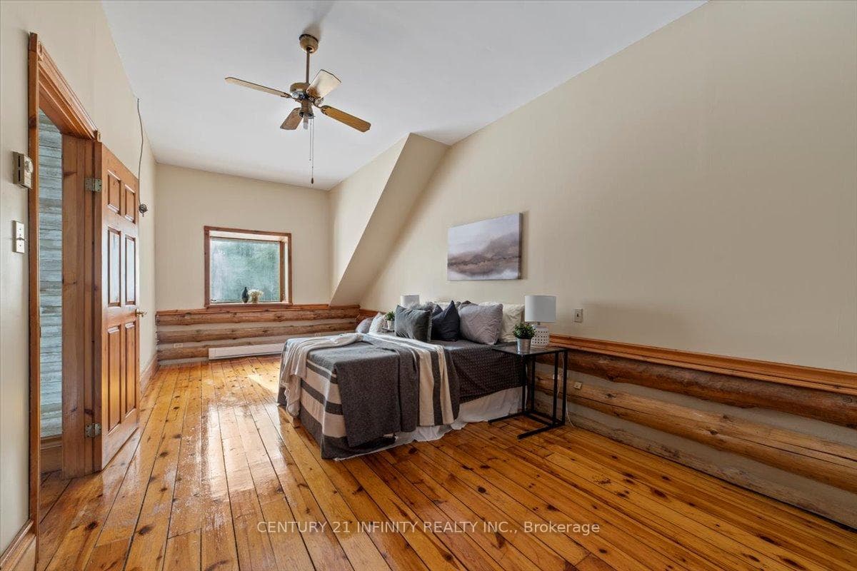 2296 Boundary Road photo 20
