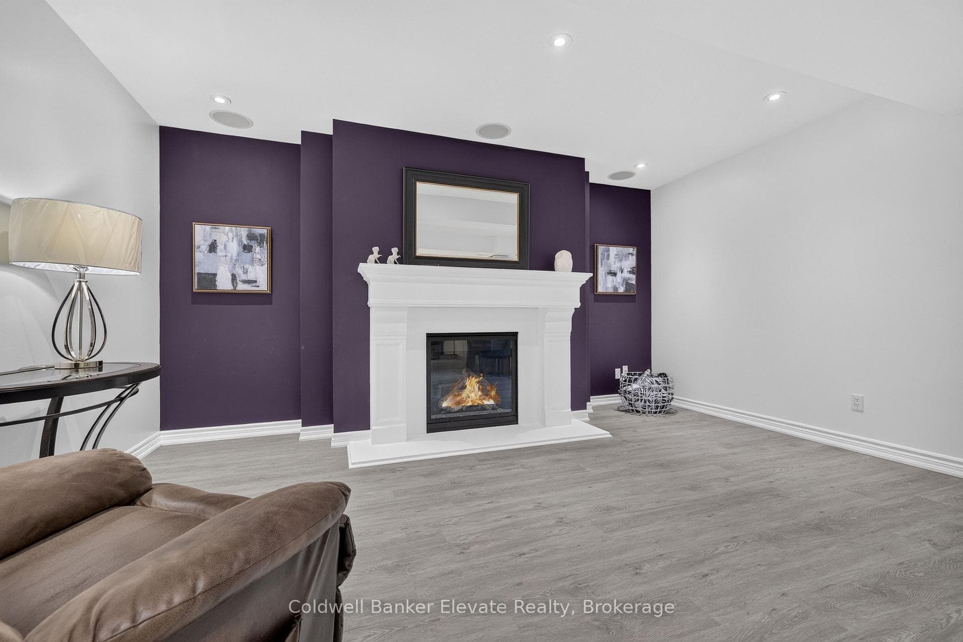 957 Gzowski Street photo 28