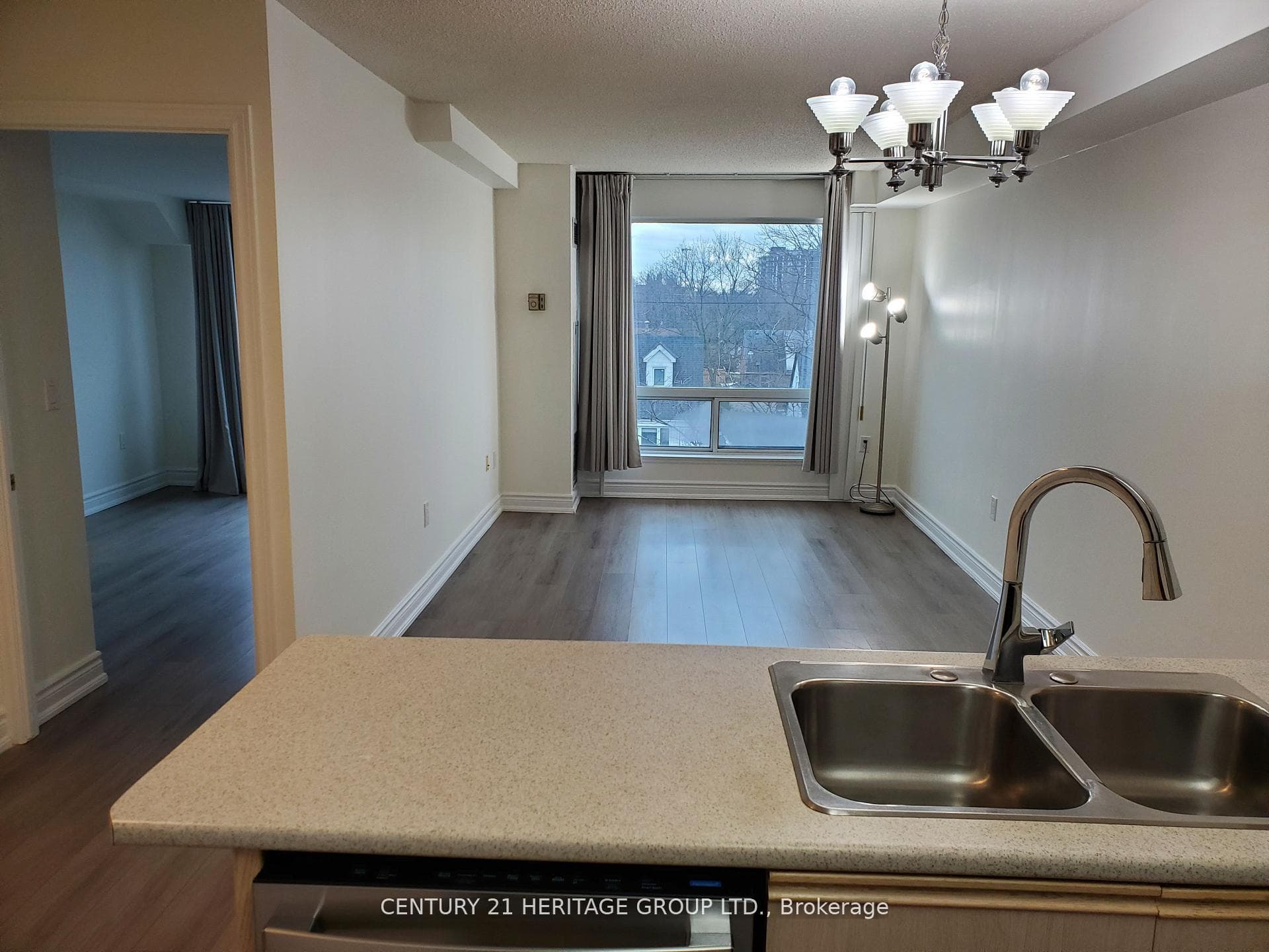 1 Hycrest Avenue Unit 307 photo 7
