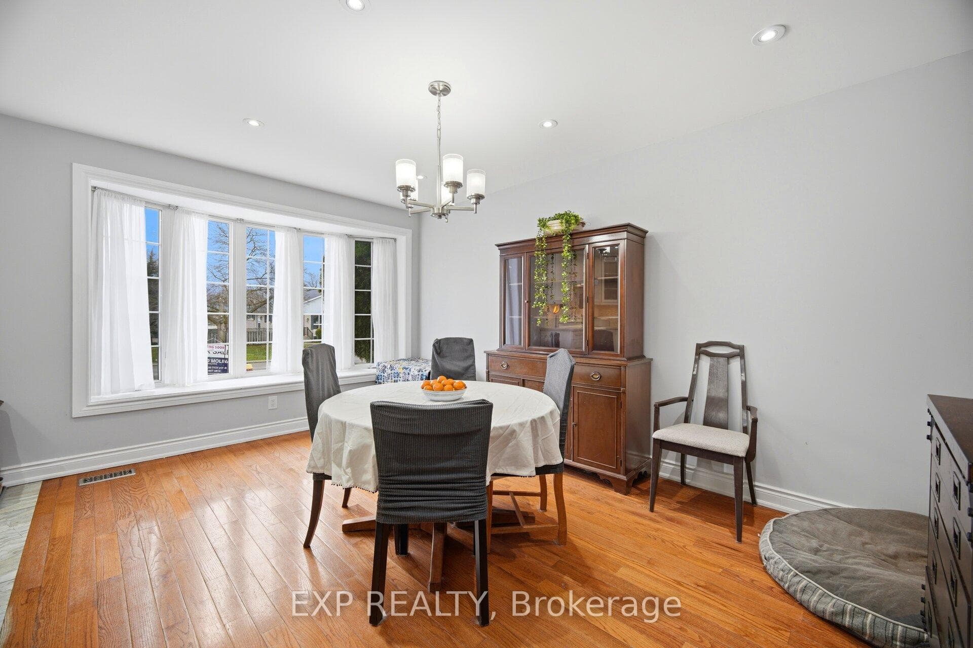 274 Demaine Crescent photo 9