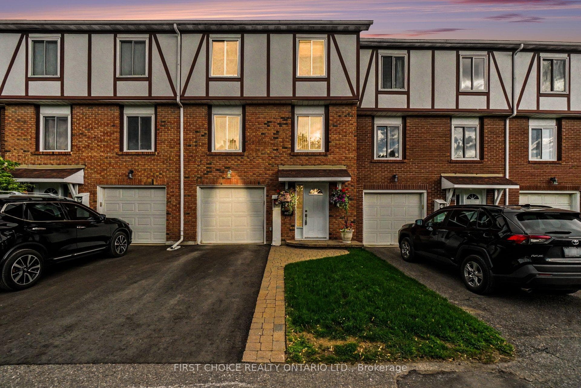 1793 Axminster Court Unit 34 photo 1