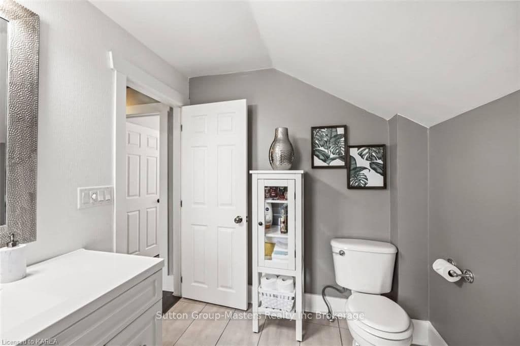 259 CHARLES Street photo 32