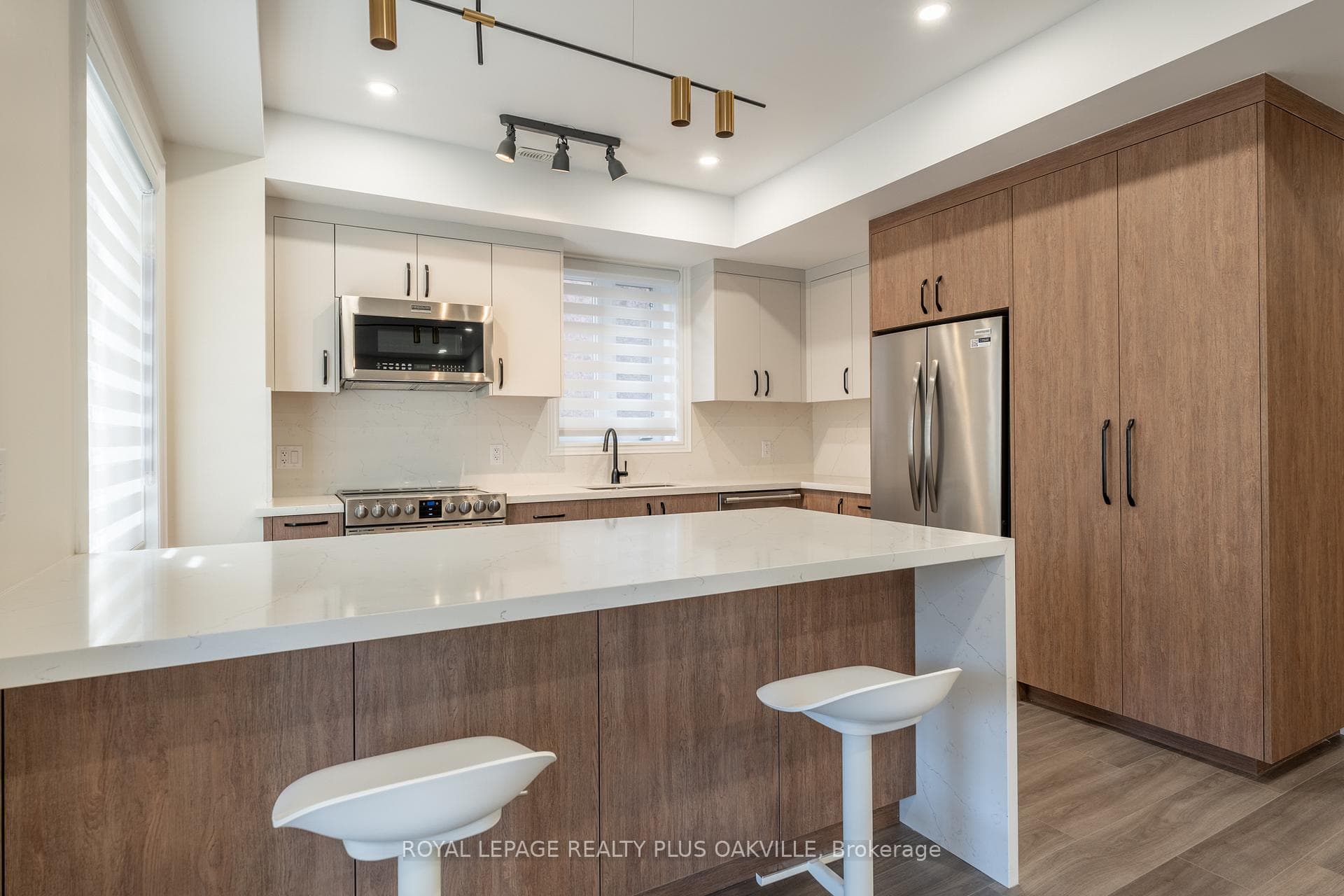 2339 Awenda Drive Unit A photo 2