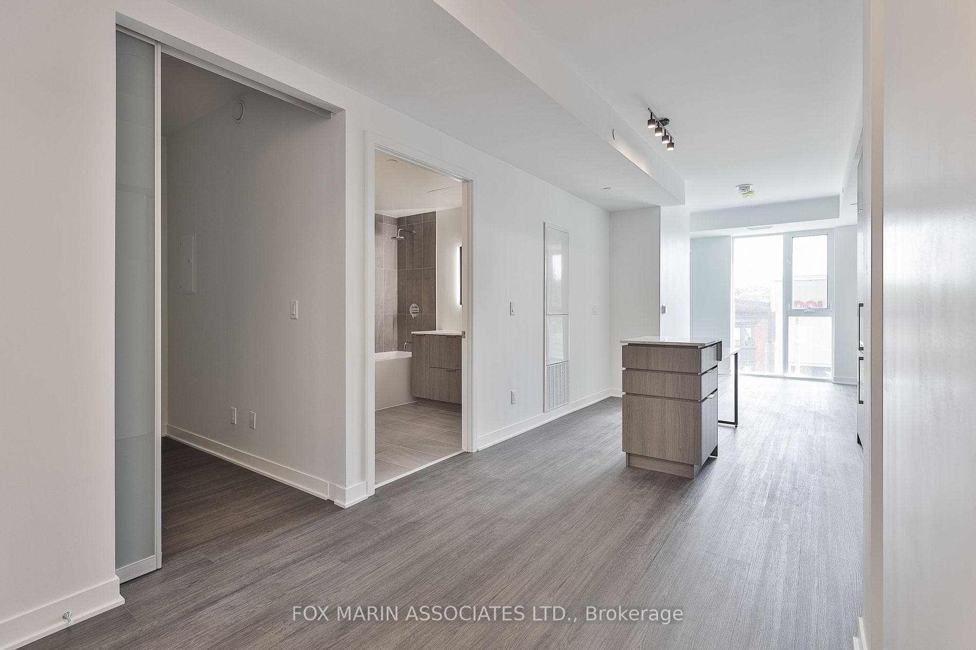 185 Alberta Avenue Unit 309 photo 3