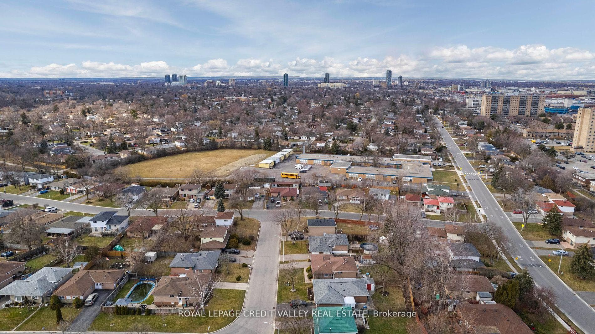 13 Castlemore Drive photo 34