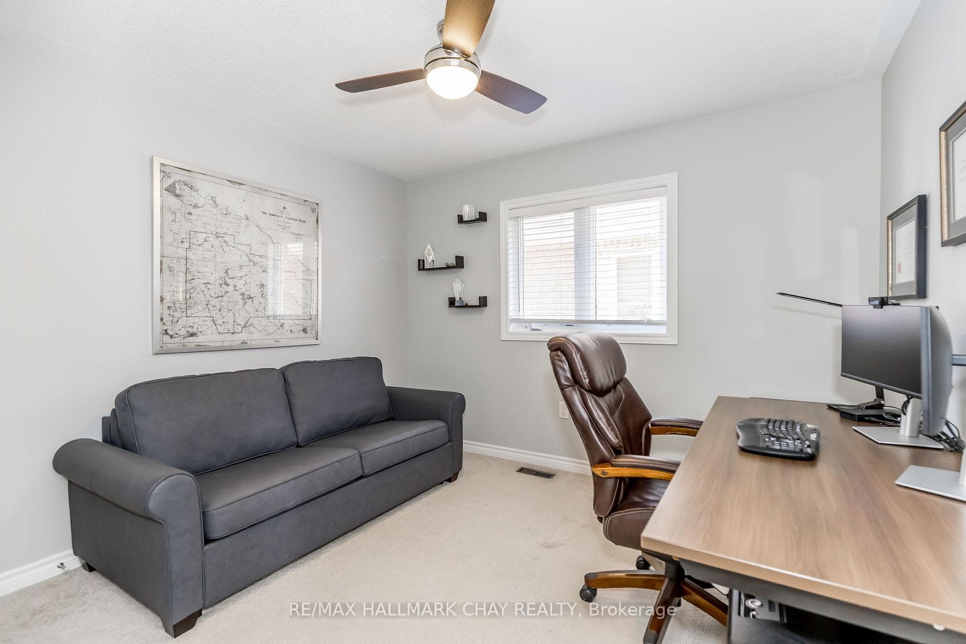 24 Gunning Crescent photo 29