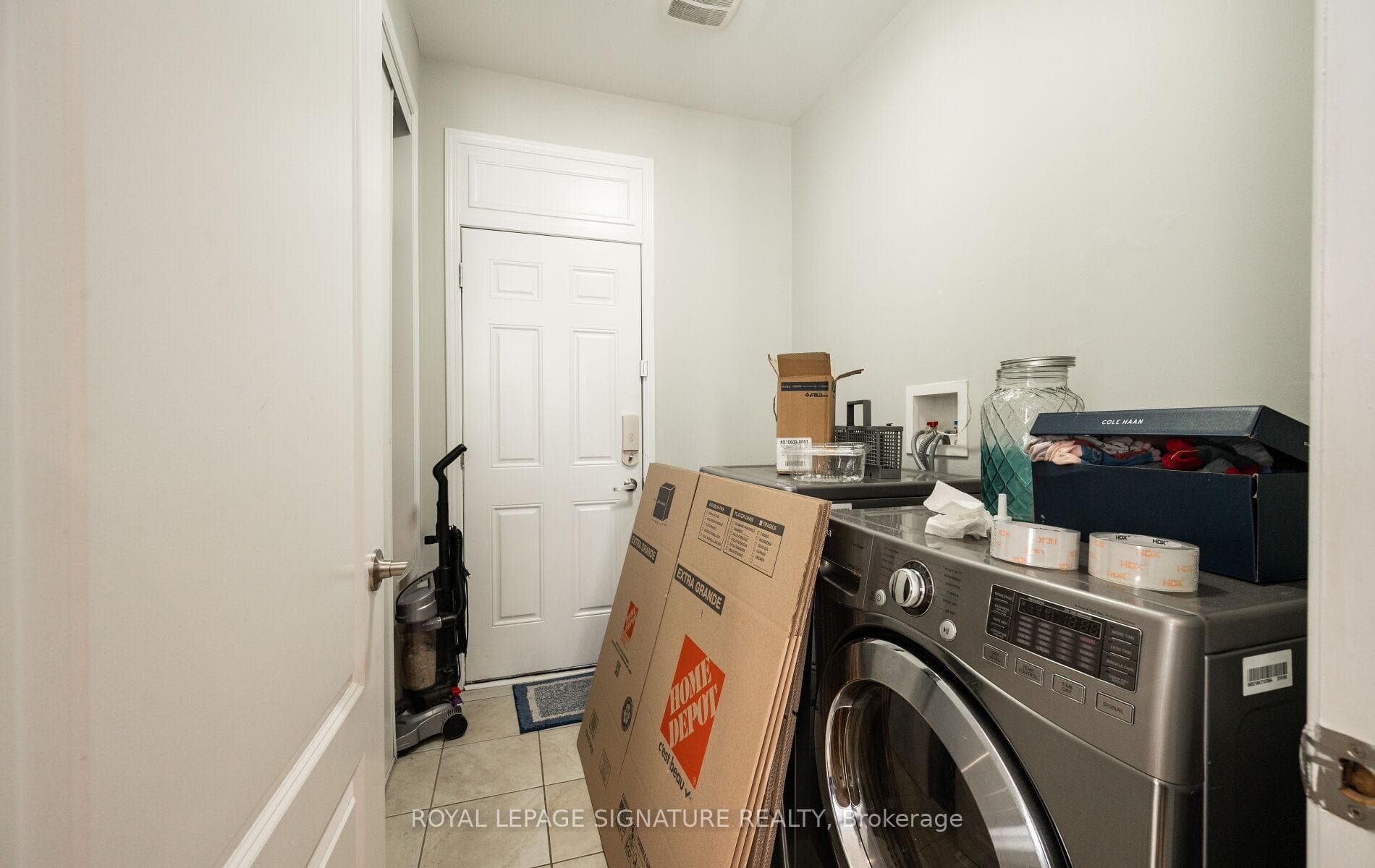 1071 Syndenham Lane photo 32
