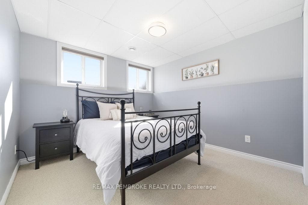 15 Samuel St Street photo 25