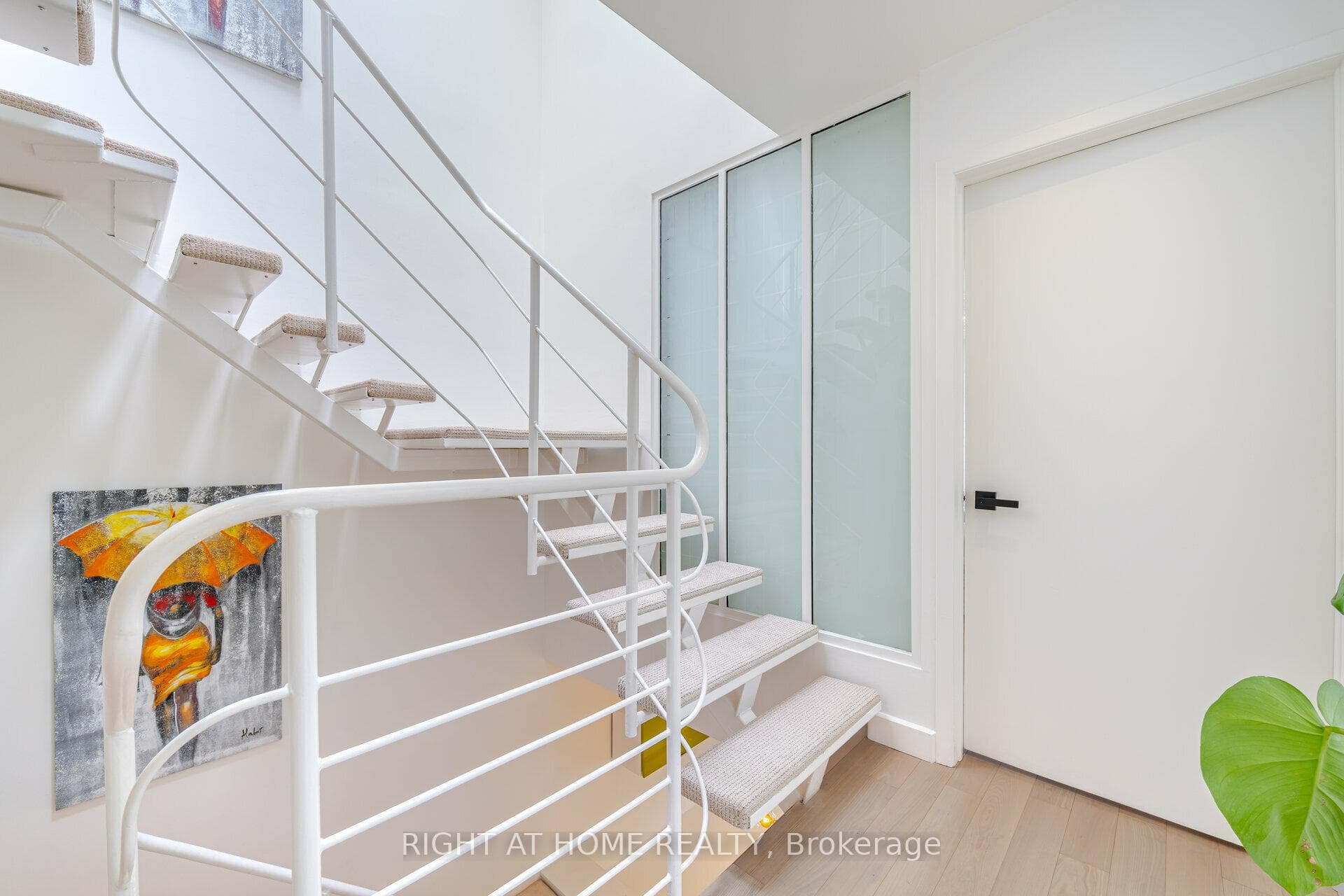 265 Berkeley Street photo 17