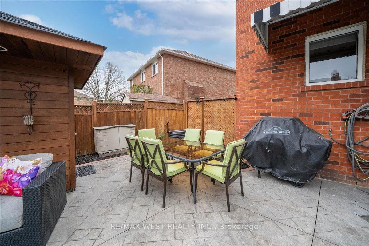 12 Berrydown Drive photo 45