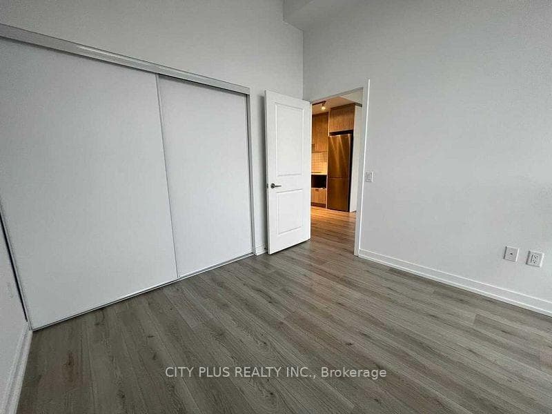395 Bloor Street Unit 2804 photo 2