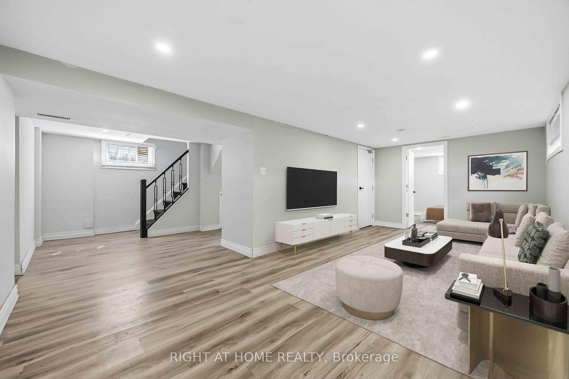 1 Mozart Avenue photo 26