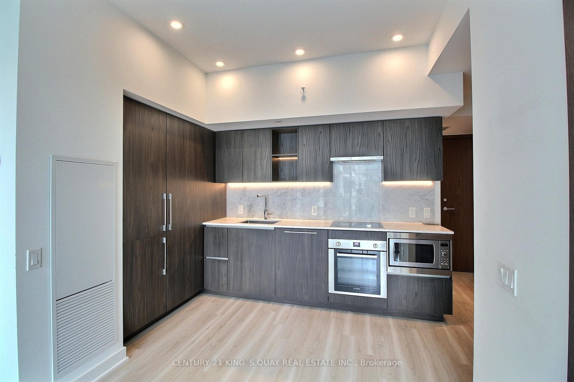 17 Bathurst Street Unit 1203 photo 2