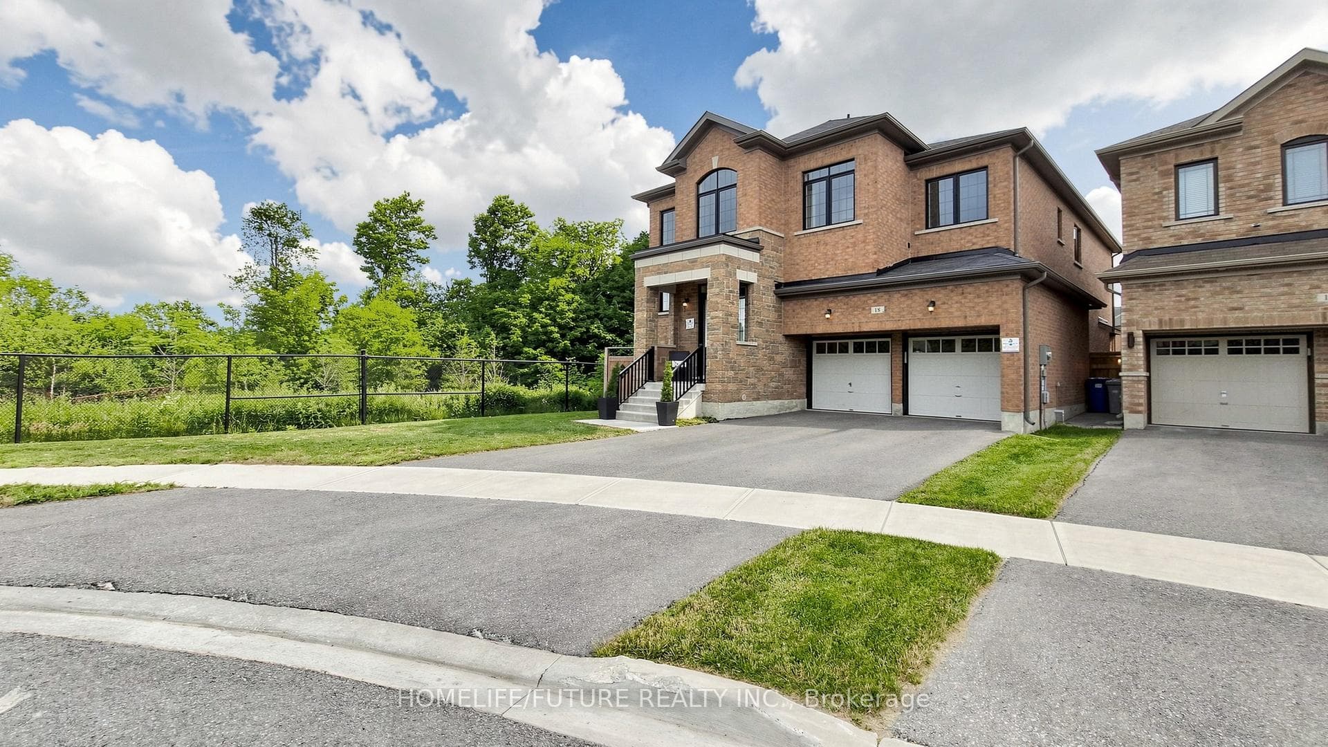 18 Ken Betz Court photo 2