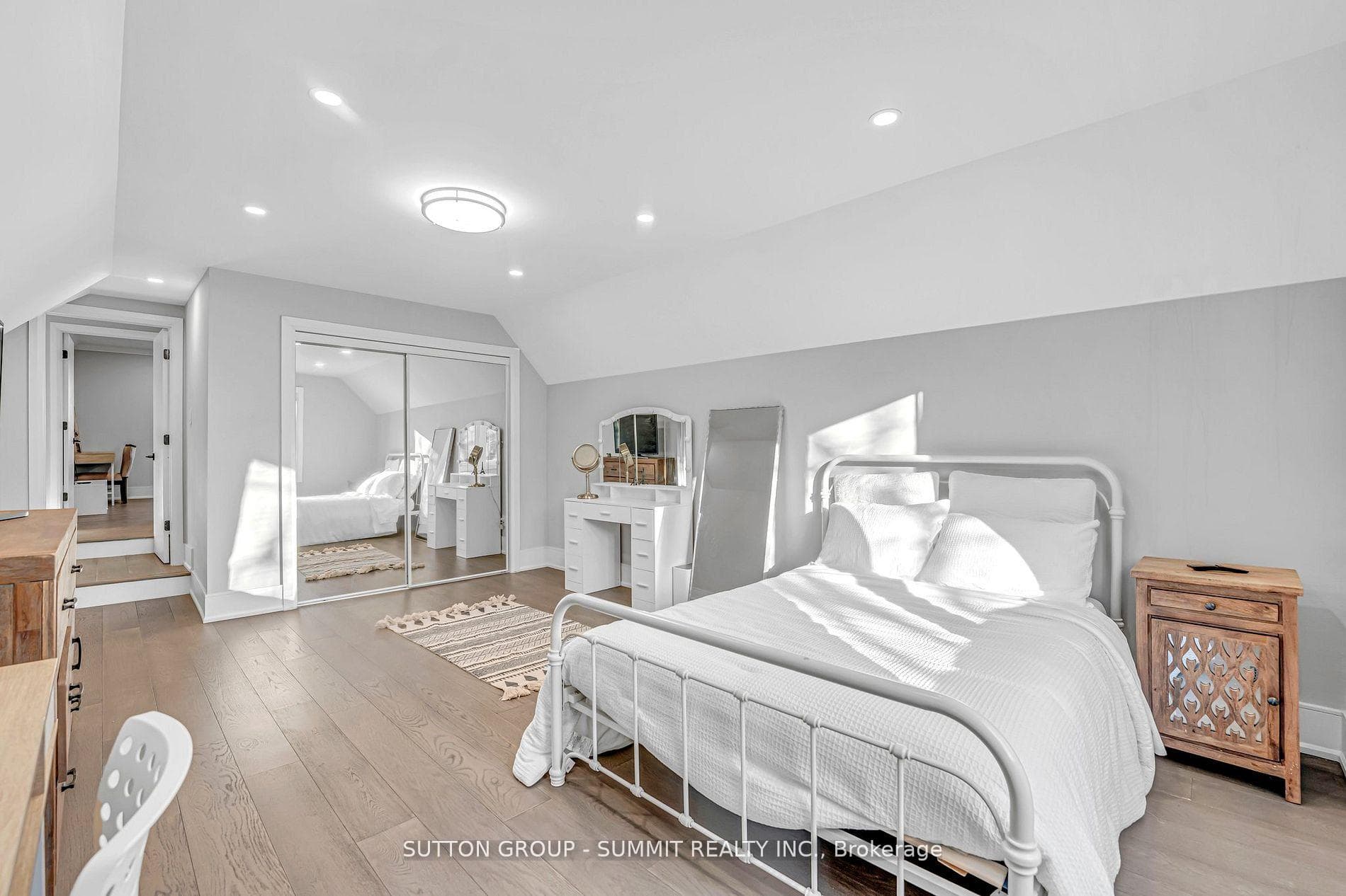 4073 Summit Court photo 32