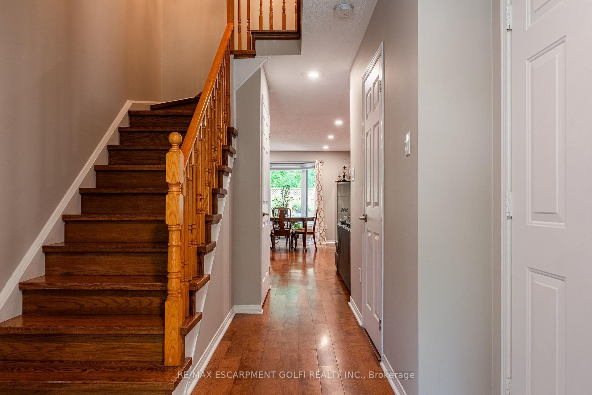 94 Huntingwood Avenue Unit 3 photo 4