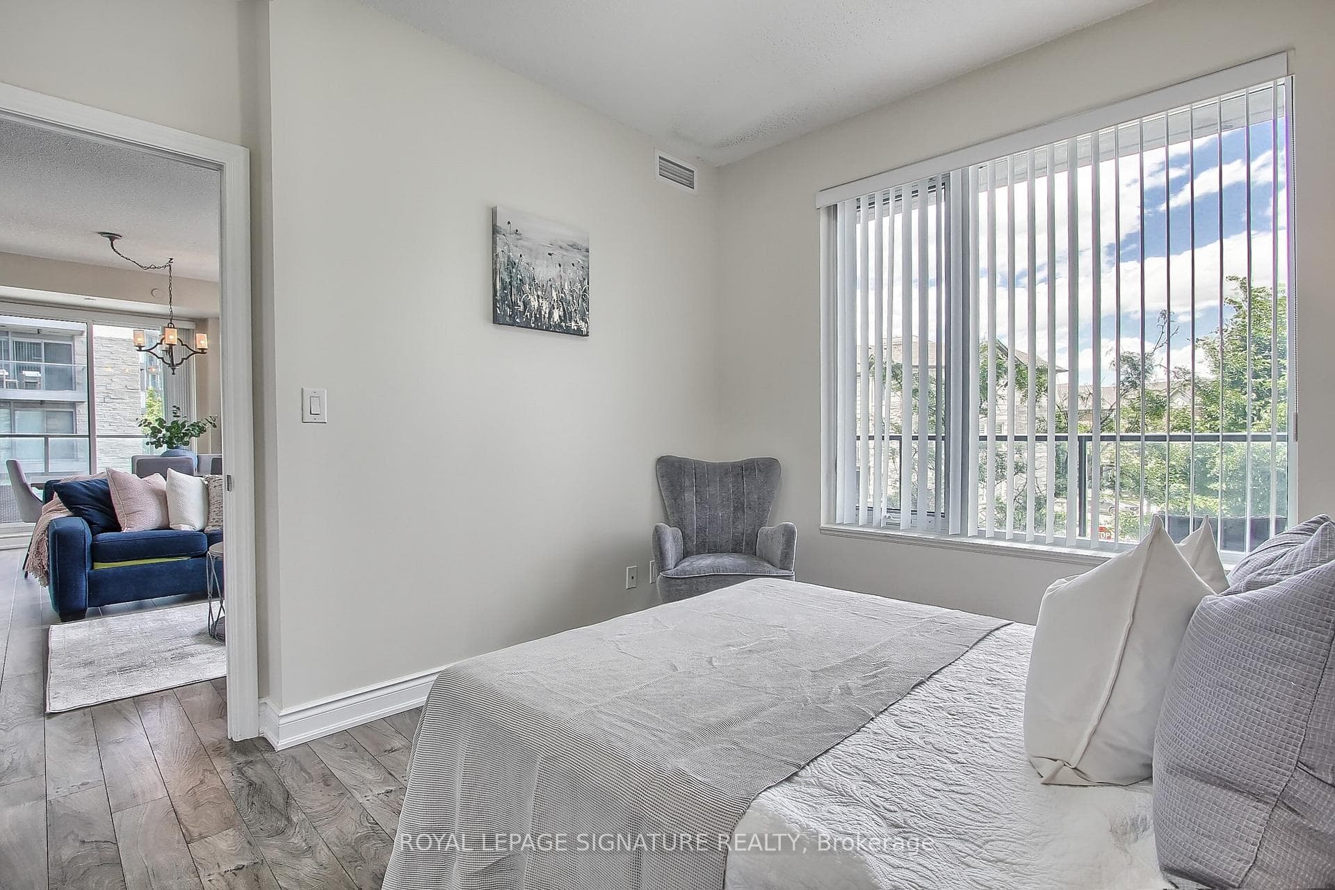 277 South Park Road Unit 319 photo 21
