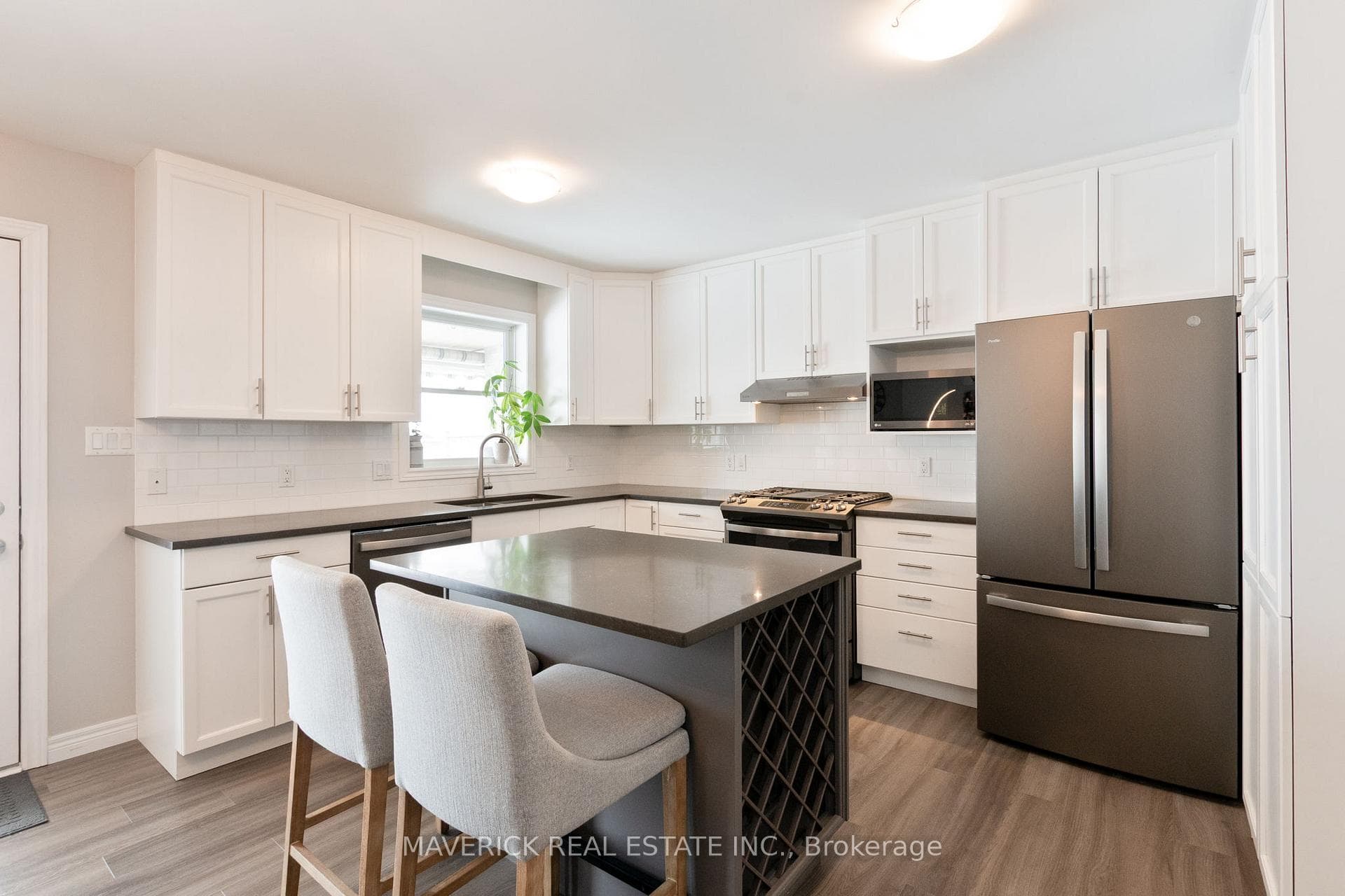 224 Snyders Avenue photo 12