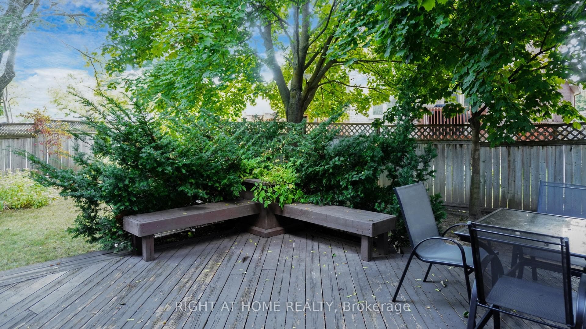 504 Bartholomew Drive photo 38