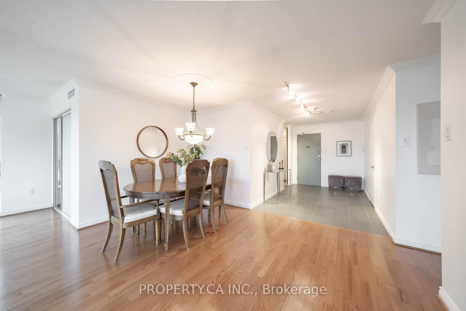 7300 Yonge Street Unit 301 photo 7