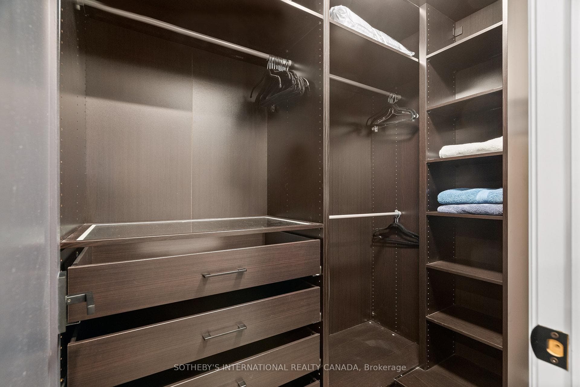 500 Queens Quay N/A Unit PH 1005W photo 37