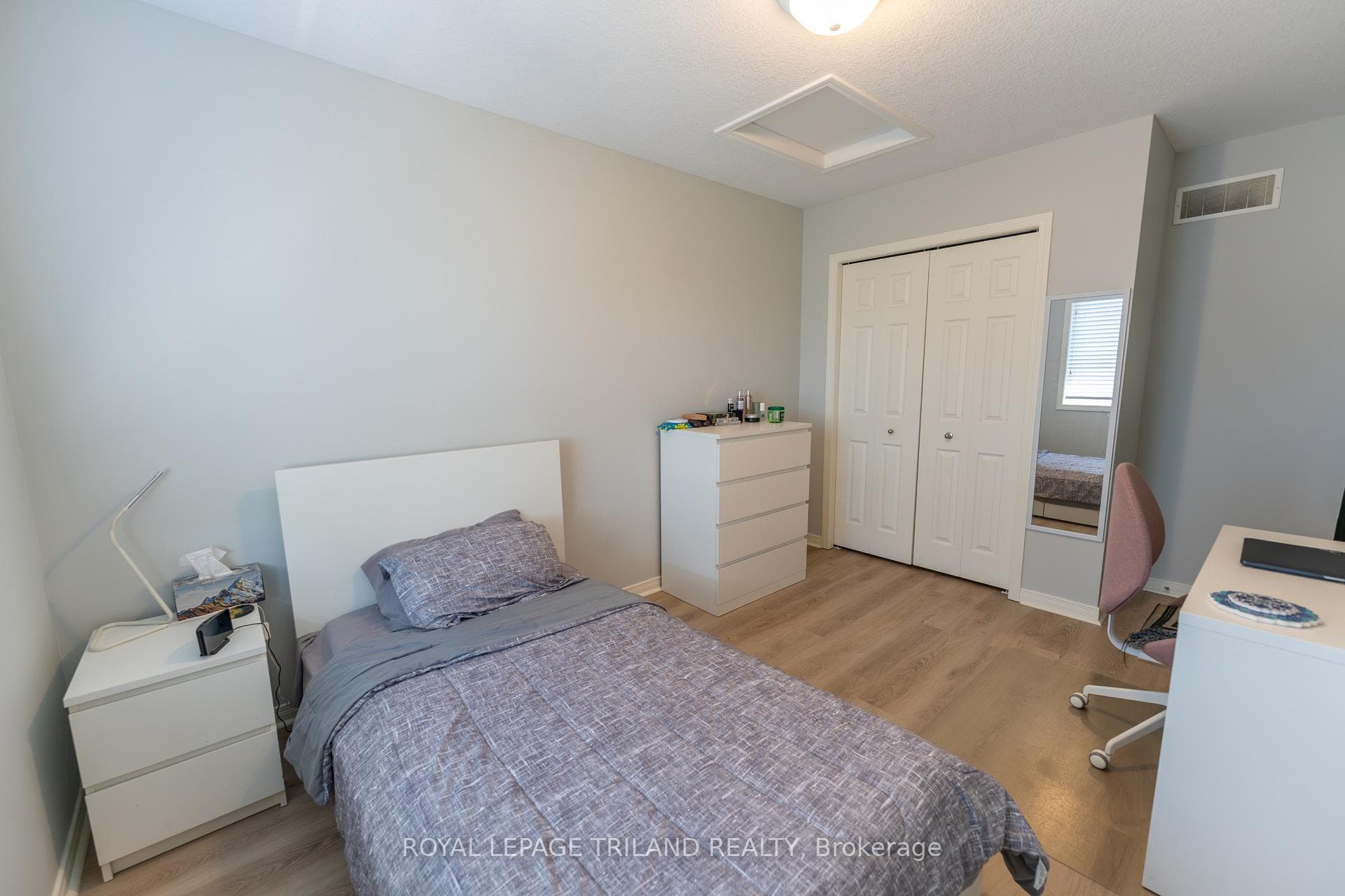 2153 NORTH ROUTLEDGE Park Unit 38 photo 25