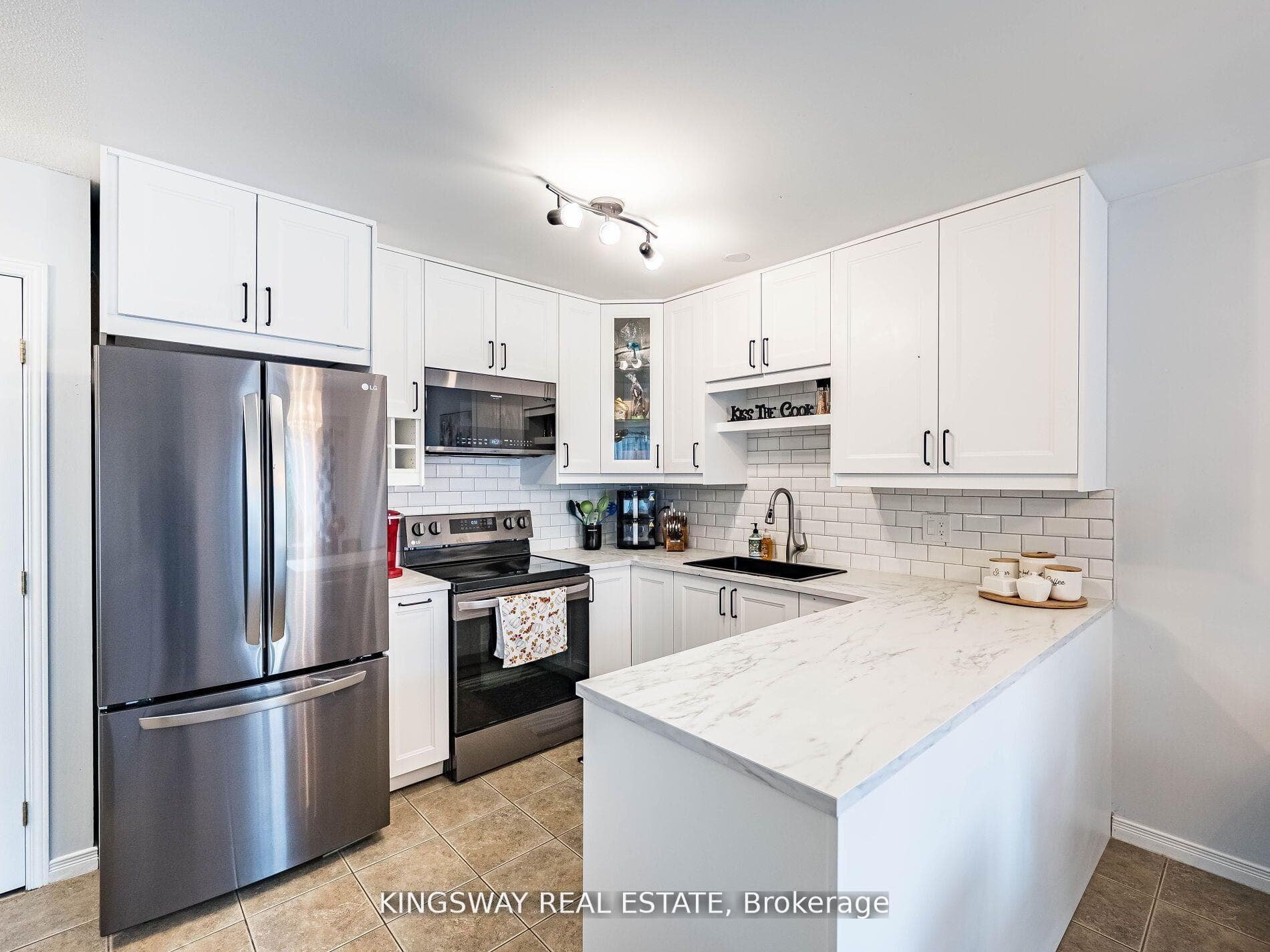 278 Southbrook Drive photo 17