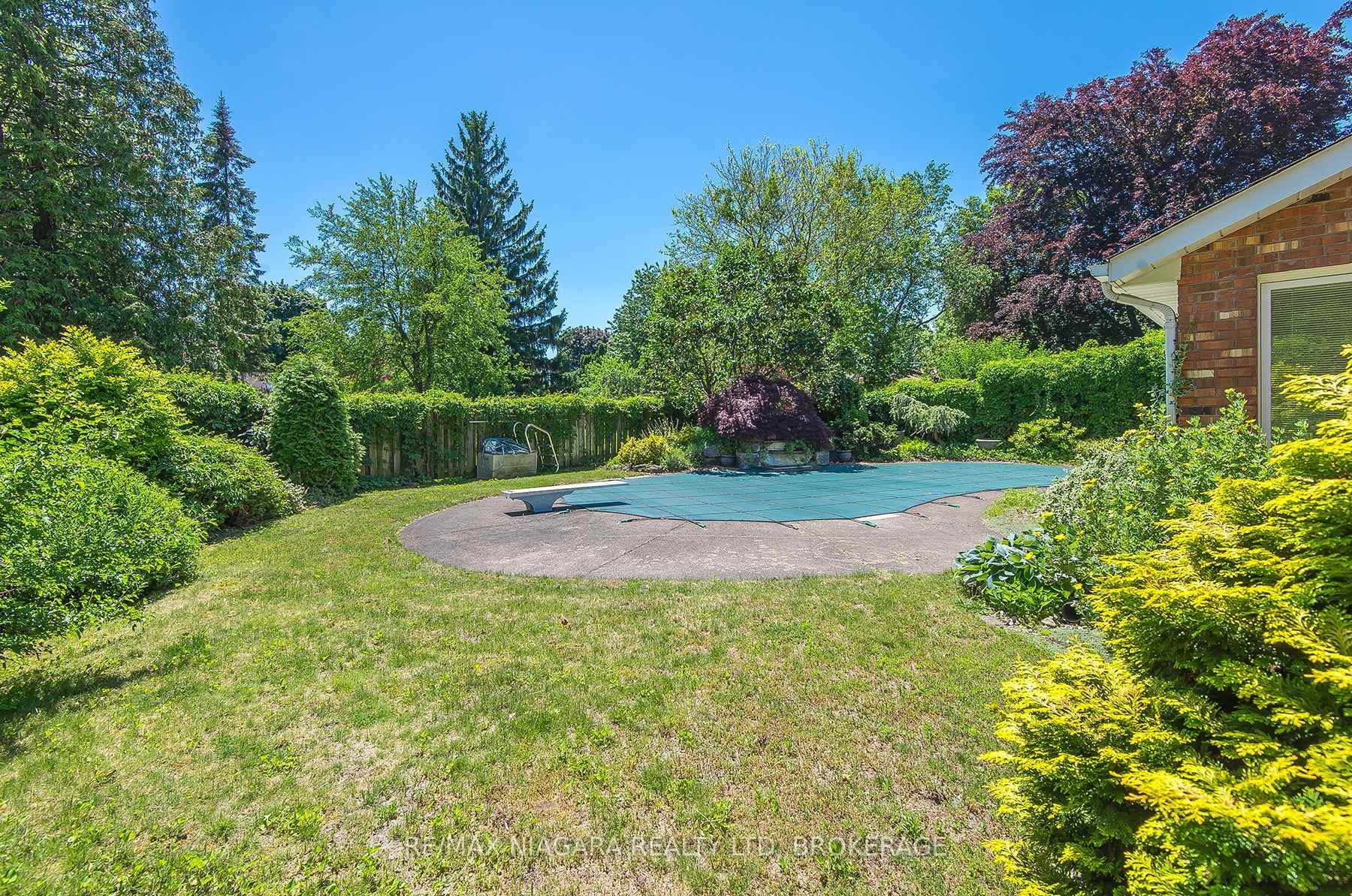 6254 Gore Street photo 32