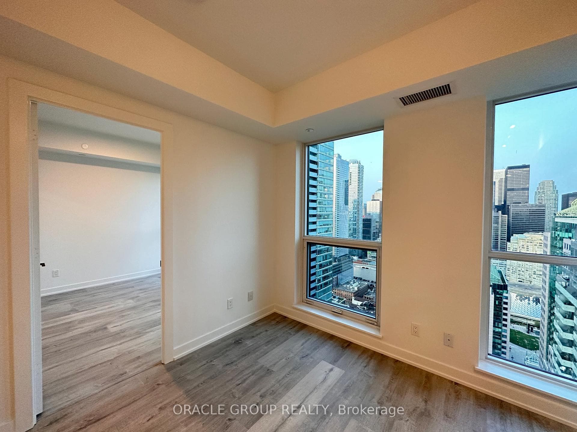 327 King Street Unit 3601 photo 9