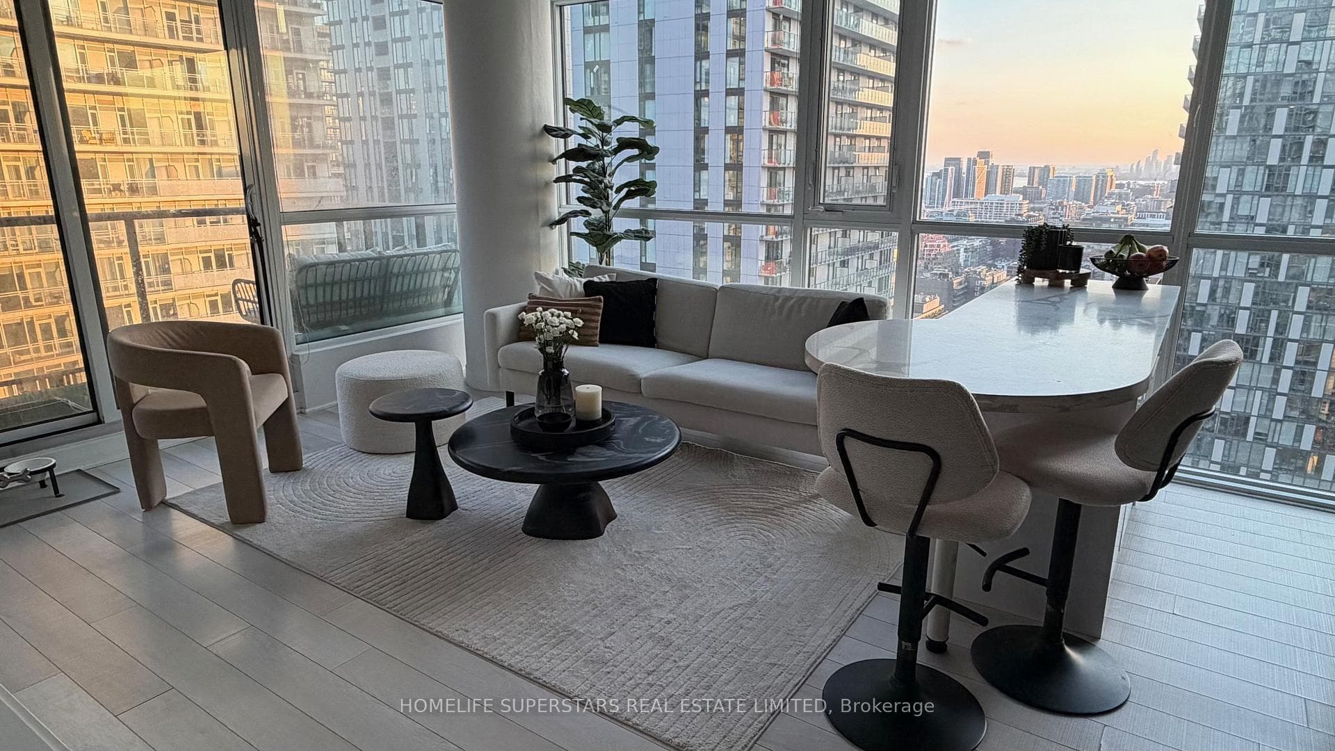 290 Adelaide Street Unit 3411 photo 1