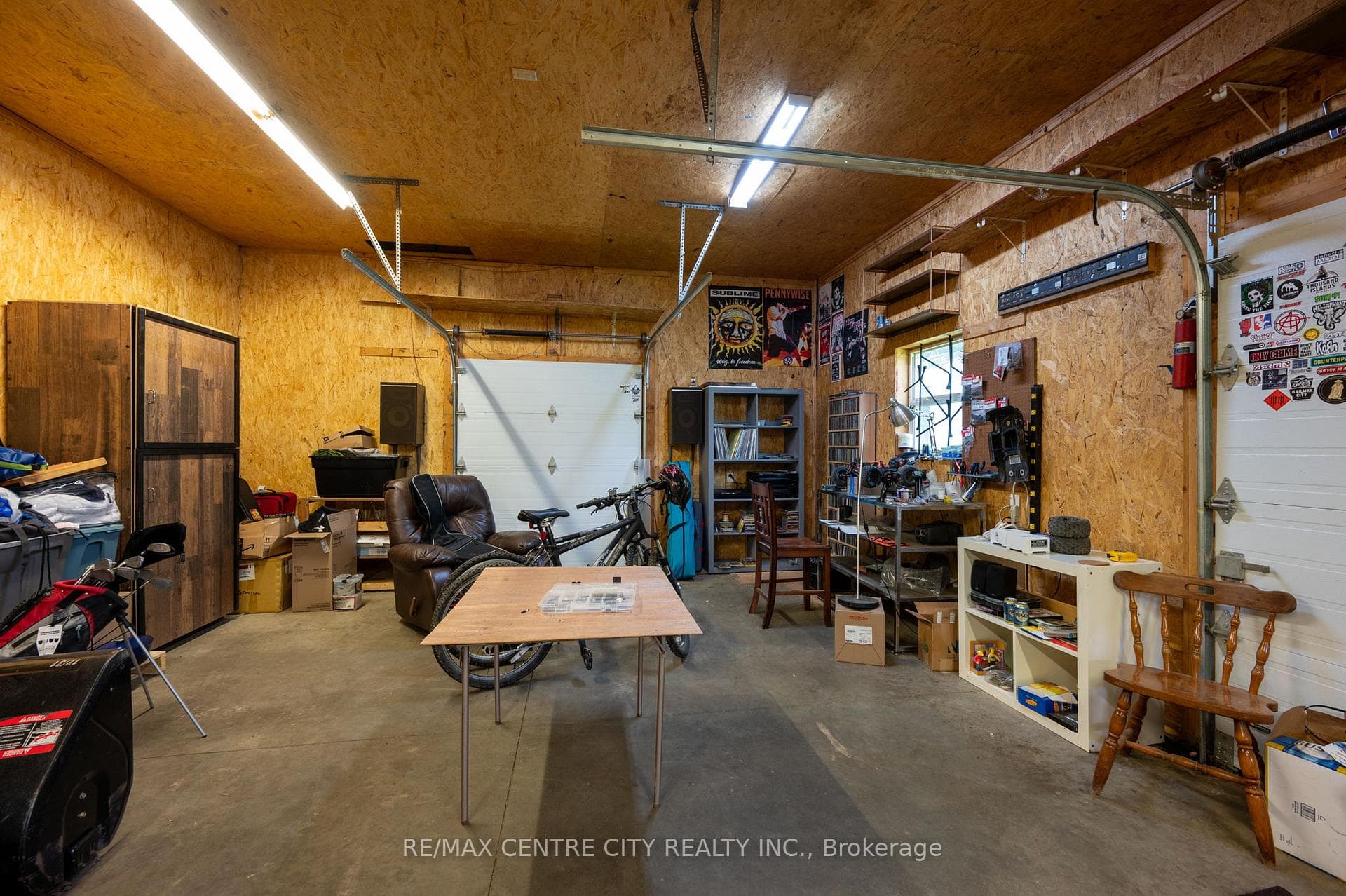 221 Emerson Avenue photo 16