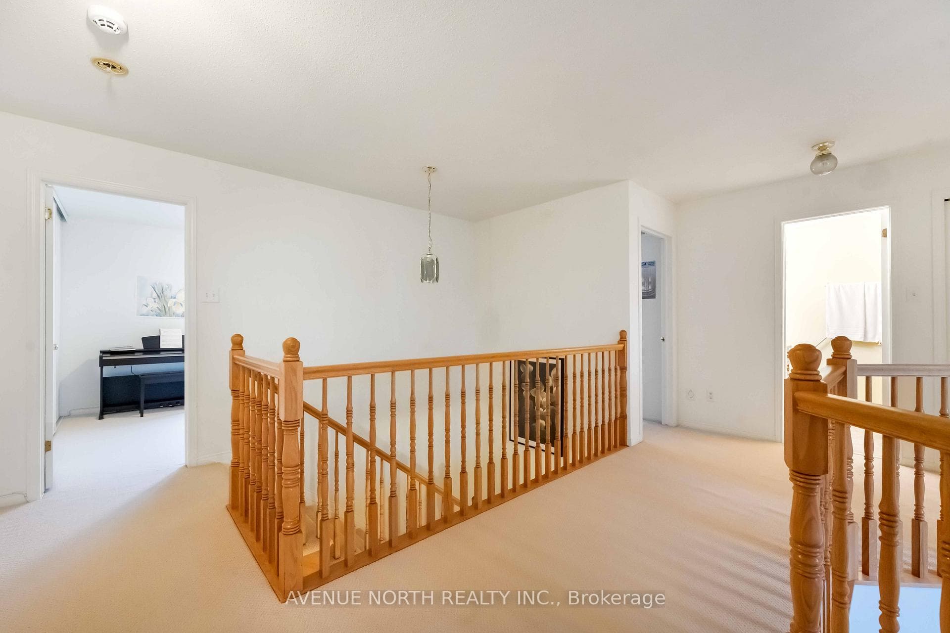 23 Hearthstone Place photo 16