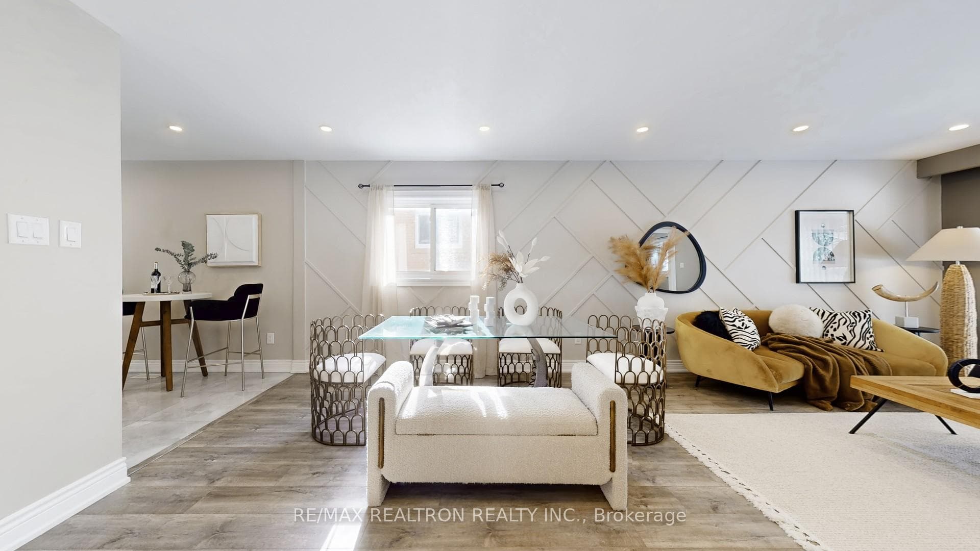 188 Hilda Avenue photo 8