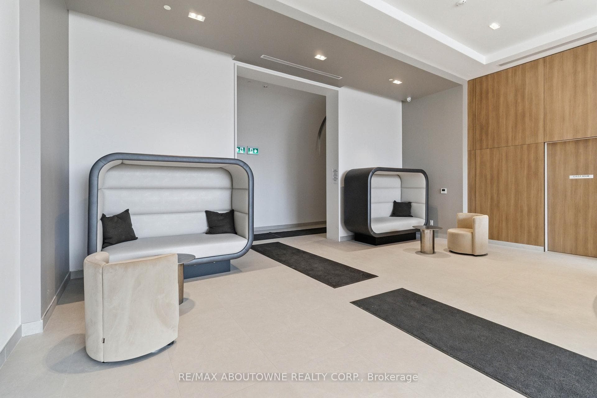2075 Lakeshore Road Unit 2011 photo 25